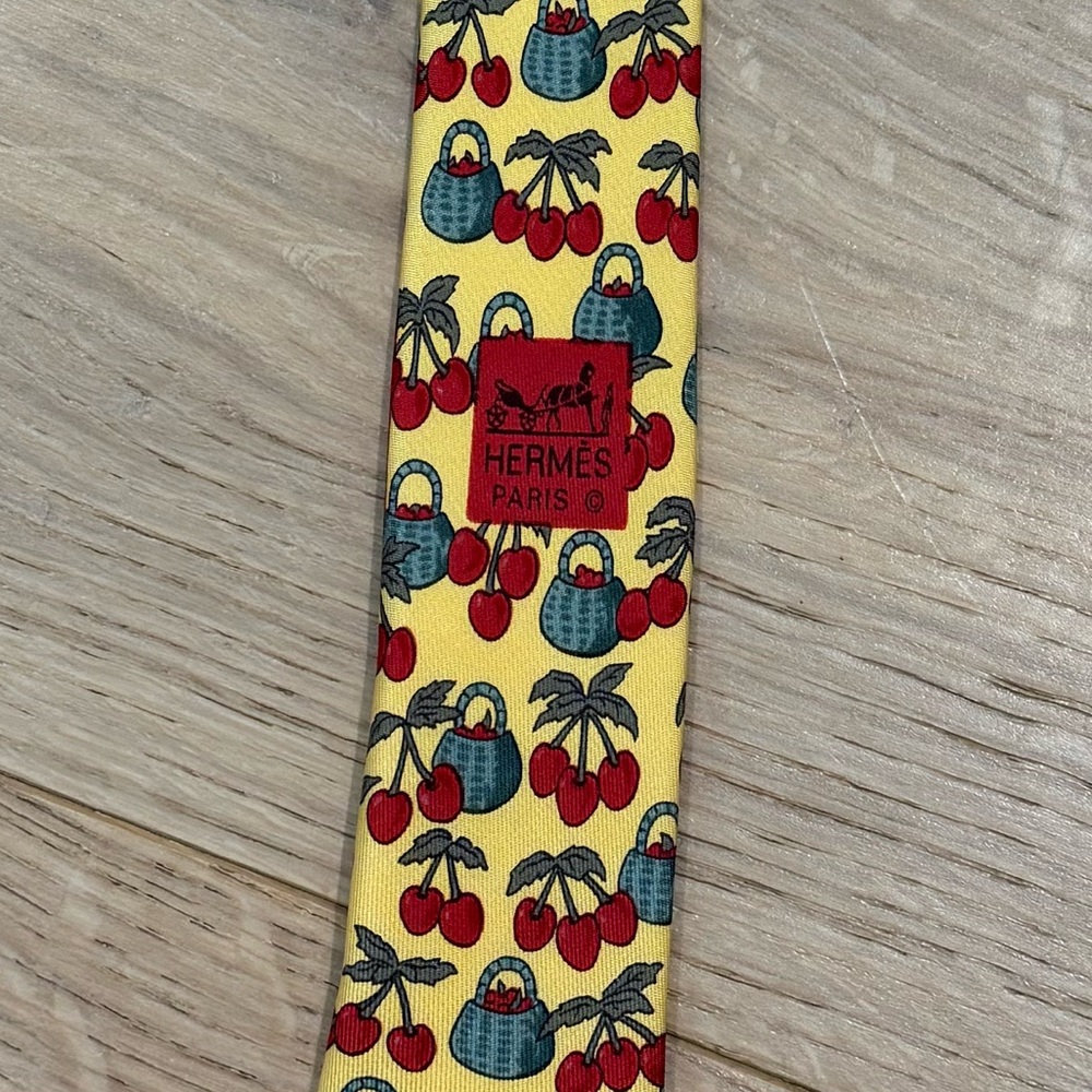 Yellow Floral Patterned Tie - Picture 5 of 5